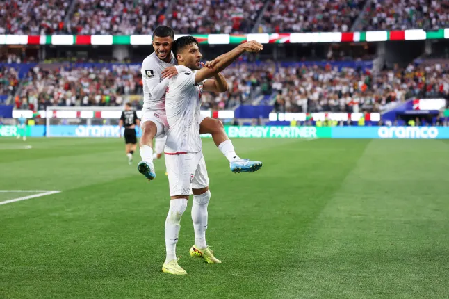 تعادلات جديدة في كأس العالم 2026.. السعودية وأوروغواي تكتفيان بنقطة وإيران تنجو أمام نيوزيلندا 3 تعادلات جديدة في كأس العالم 2026.. السعودية وأوروغواي تكتفيان بنقطة وإيران تنجو أمام نيوزيلندا