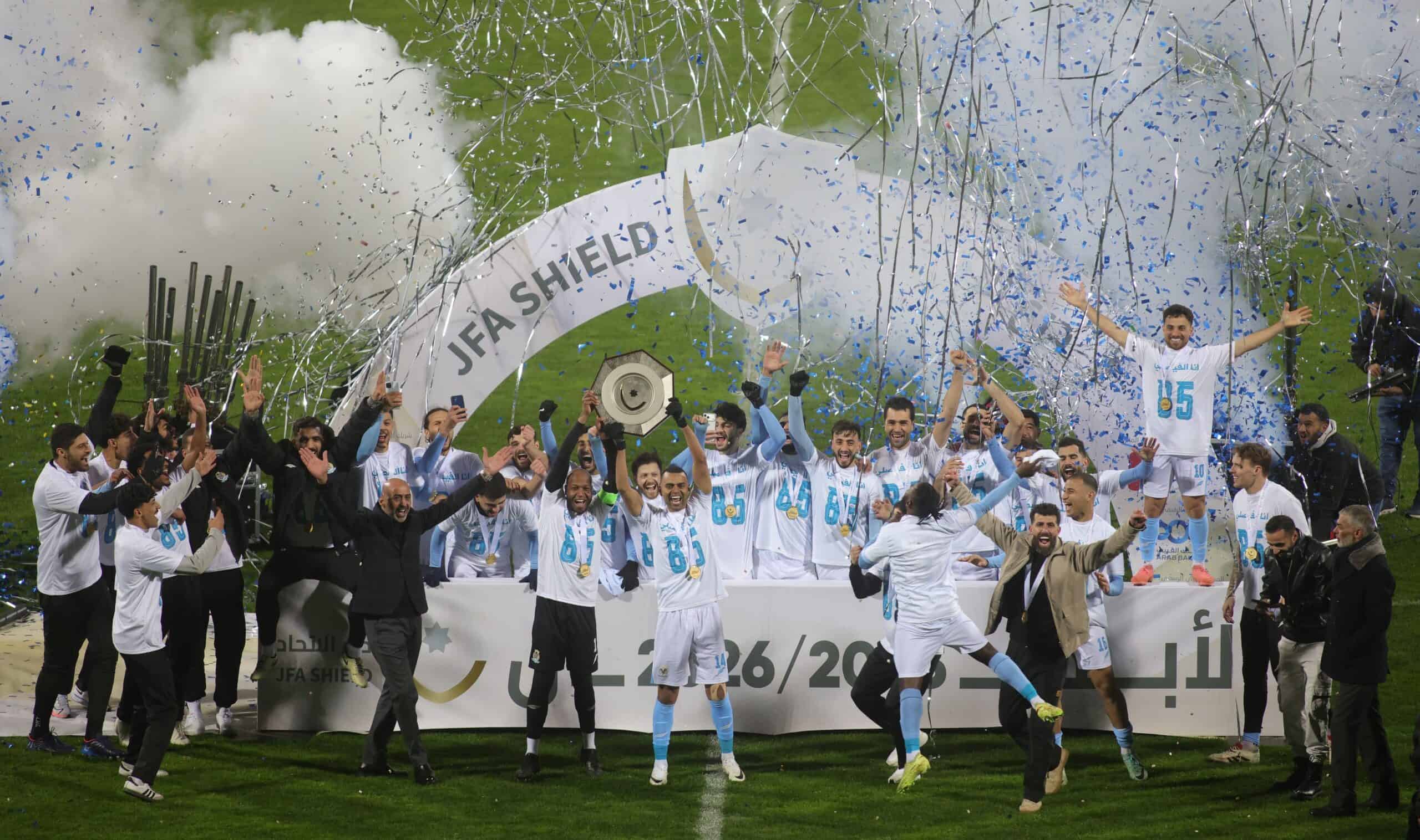 الفيصلي يتوج بدرع الاتحاد بلقب العاشر بعد انتصار مثير على الوحدات 1 الفيصلي بطل درع الاتحاد 1-0 الوحدات