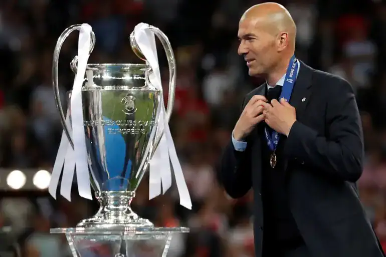 زيدان مرشح لعودة مثيرة إلى ريال مدريد مع حرية غير مسبوقة 1 زيدان مرشح مدرب ريال مدريد