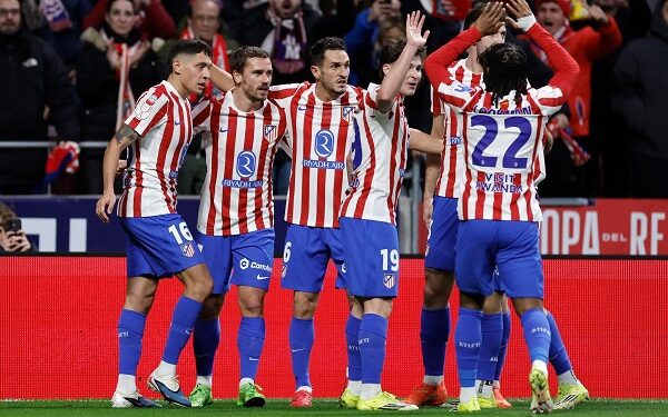 أتلتيكو مدريد يكتسح برشلونة برباعية ويقترب من نهائي كأس الملك 1 أتلتيكو يكتسح برشلونة برباعية في كأس الملك