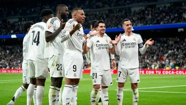 ريال مدريد يستعيد توازنه بفوز مهم على ألافيس في الليغا 1 ريال مدريد يهزم ألافيس ويواصل مطاردة برشلونة