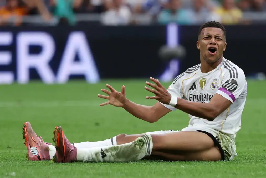 عاصفة جماهيرية ضد مبابي في ريال مدريد… أكثر من مليون توقيع للمطالبة برحيله 1 أكثر من مليون مشجع يطالب برحيل مبابي من ريال مدريد