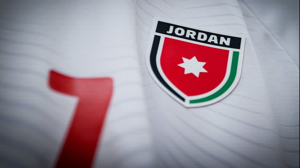 قميص النشامى الجديد لكأس العالم 2026.. تصميم يعكس الطموح قبل الظهور التاريخي 1 قميص النشامى الجديد لكأس العالم 2026 يكشف هويته