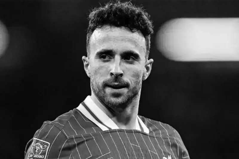ليفربول يخلّد ذكرى جوتا وشقيقه بنصب دائم في أنفيلد 1 ليفربول يخلد جوتا بنصب دائم في أنفيلد