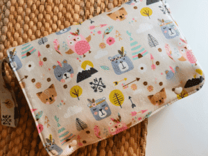 necessaire com aba em tecido