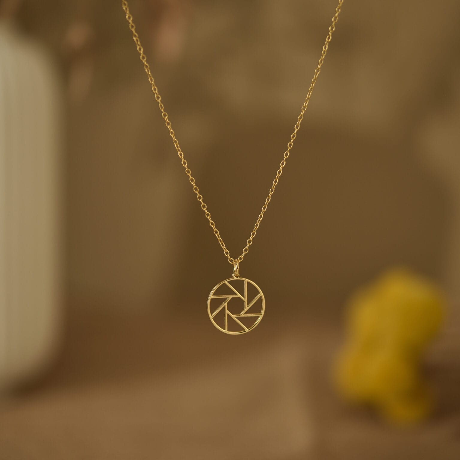 Camera shutter pendant 1