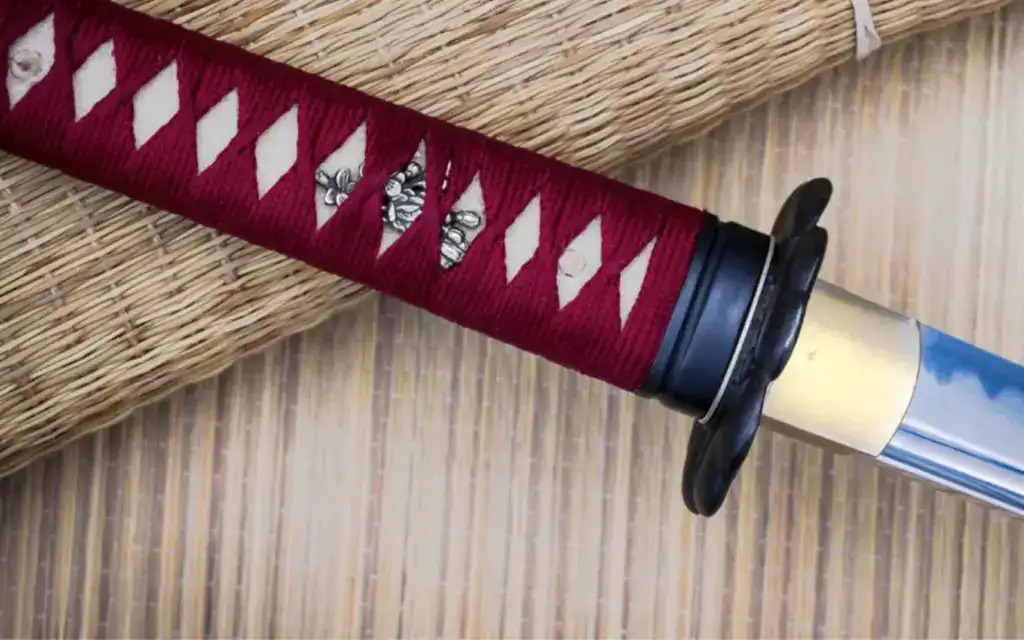Red tsuka wrap close detail