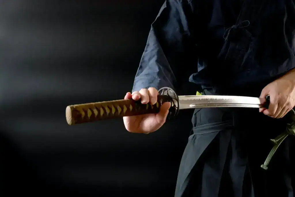 katana handling and grip