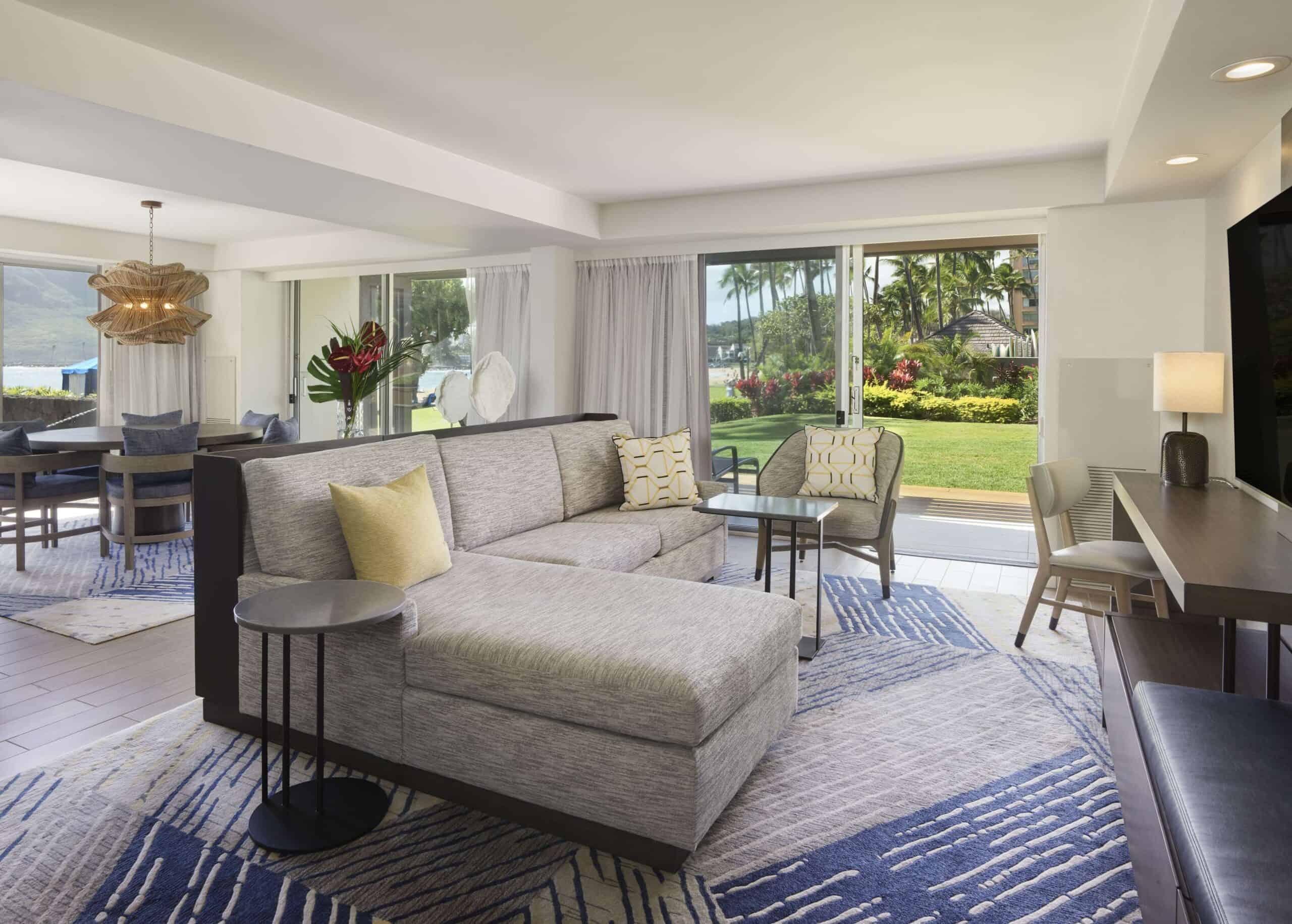 image-oceanfront-lanais-suite-1
