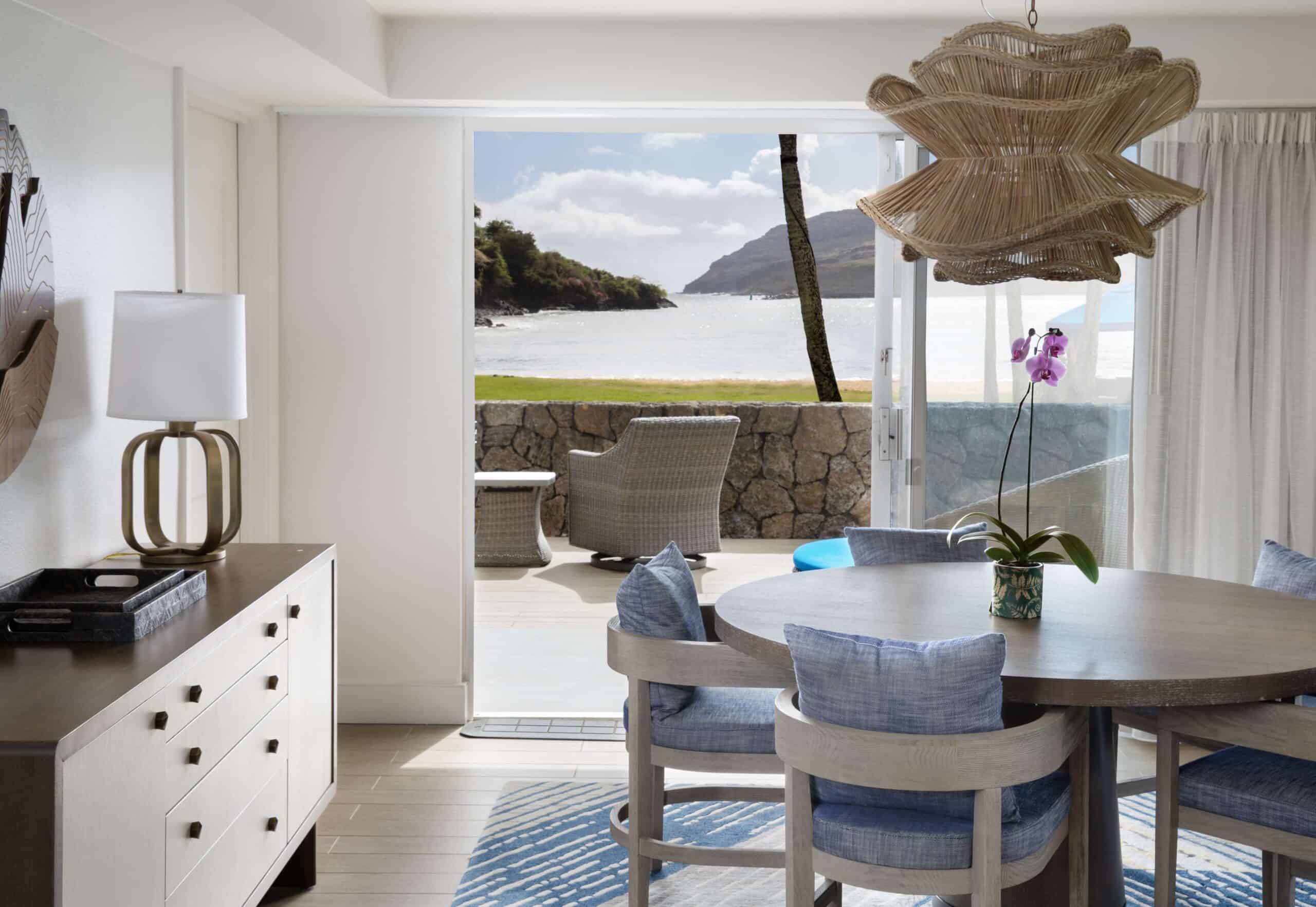 image-oceanfront-lanais-suite-1
