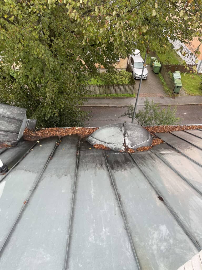 Veerennide puhastus - Umbes vihmaveerennid.