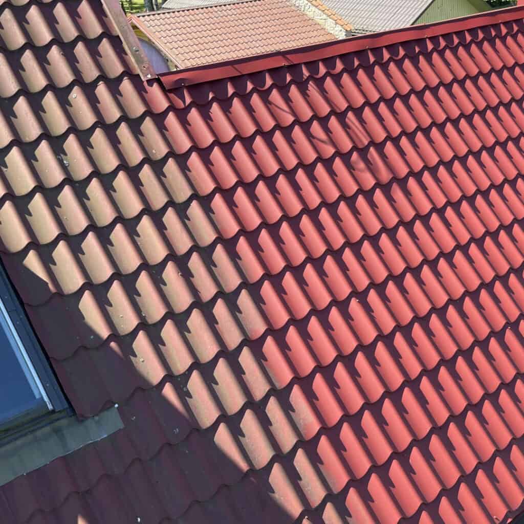 Katuse värvimine - Professionaalse värvimistöö ajal