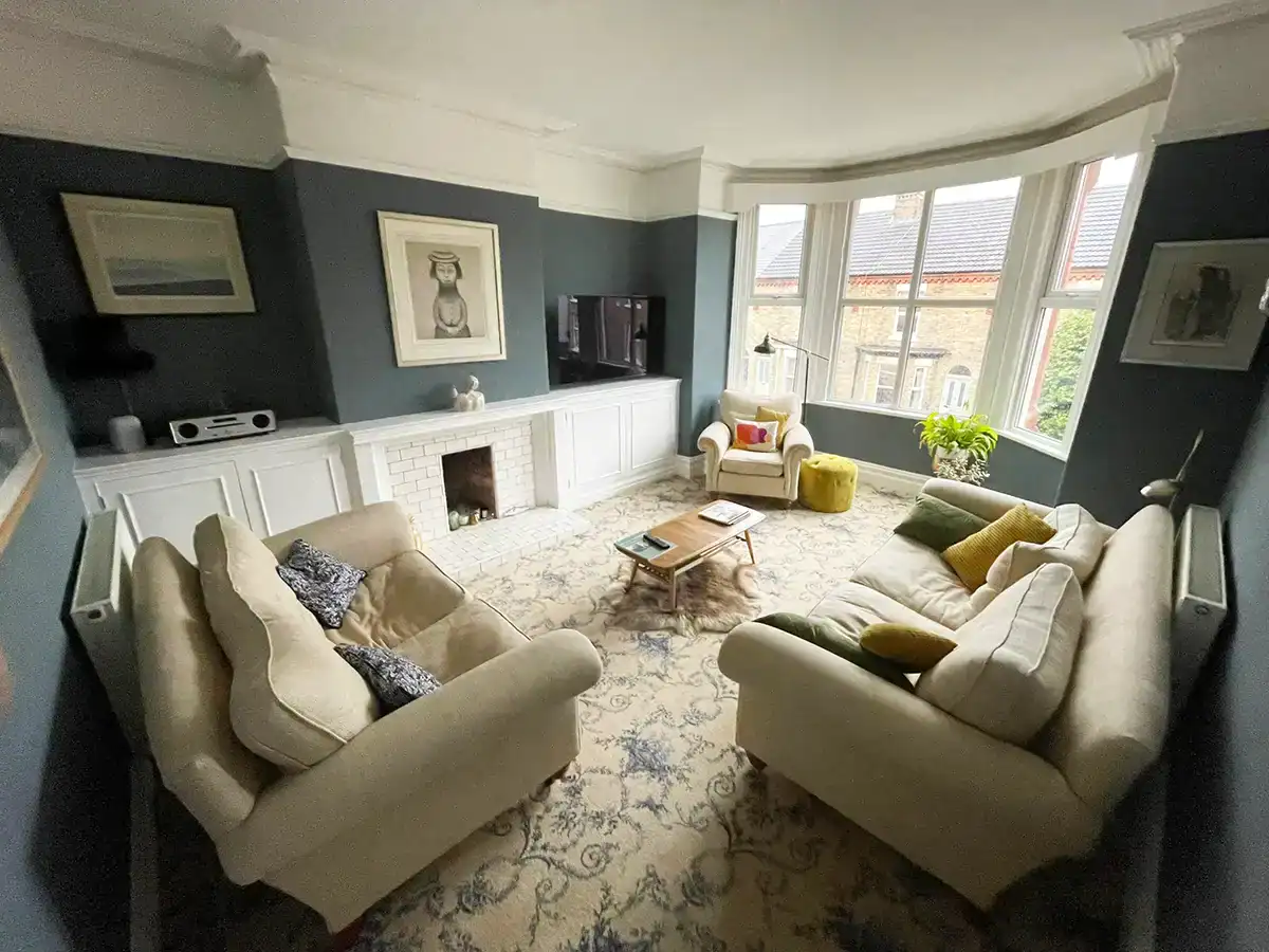 Painter and decorator in Ellesmere Port