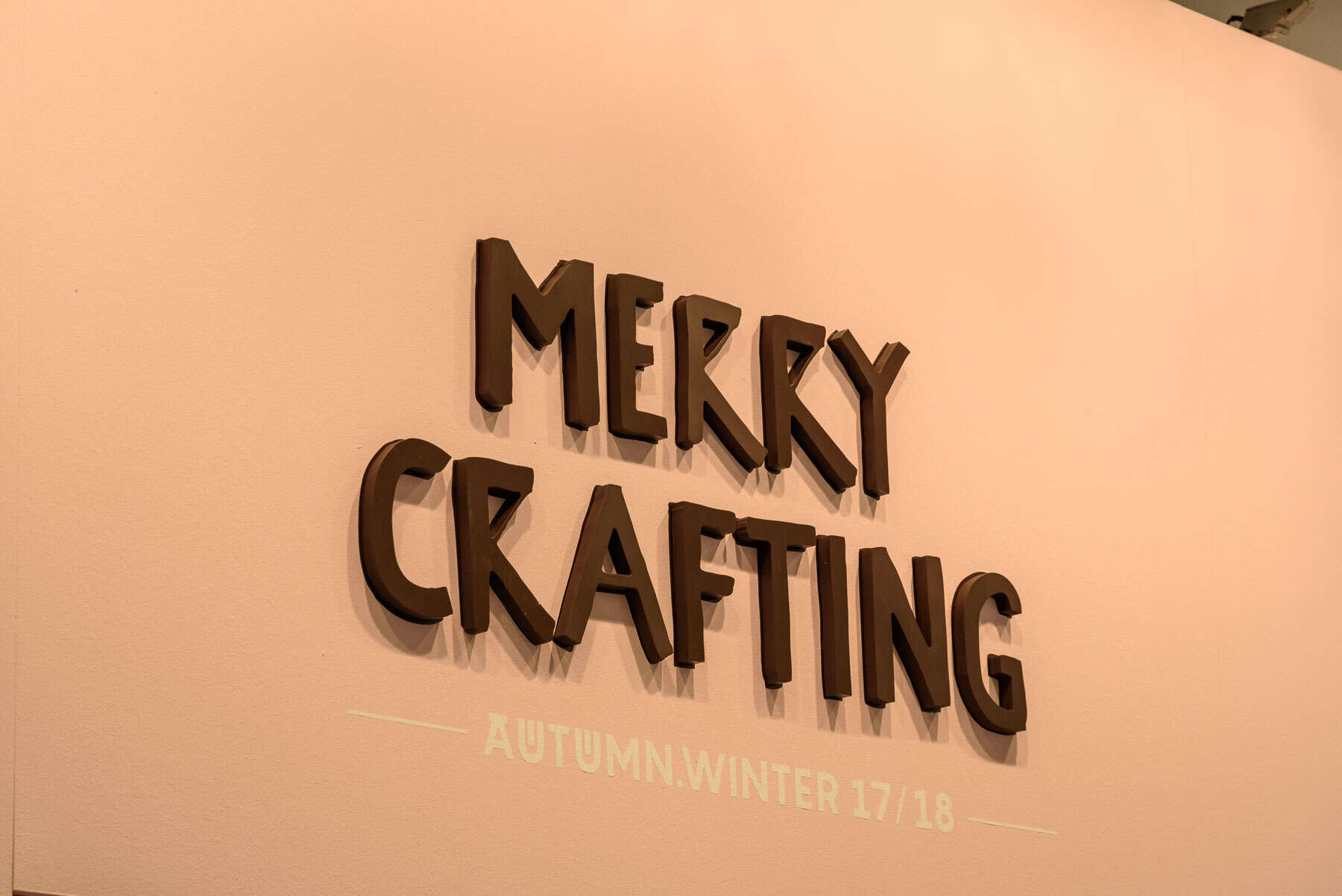 Beispiel-Referenz der Firma KBZ Werbetechnik, hier die Umsetzung von individuellen 3D-Buchstaben in Kombination mit Folienschriften