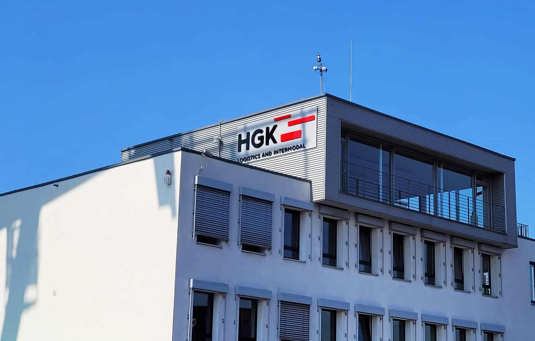 Beispielreferenz der KBZ Werbetechnik in Köln: 3D-Außenwerbung in XXL – Wetterfest & beeindruckend für Ihren Markenauftritt