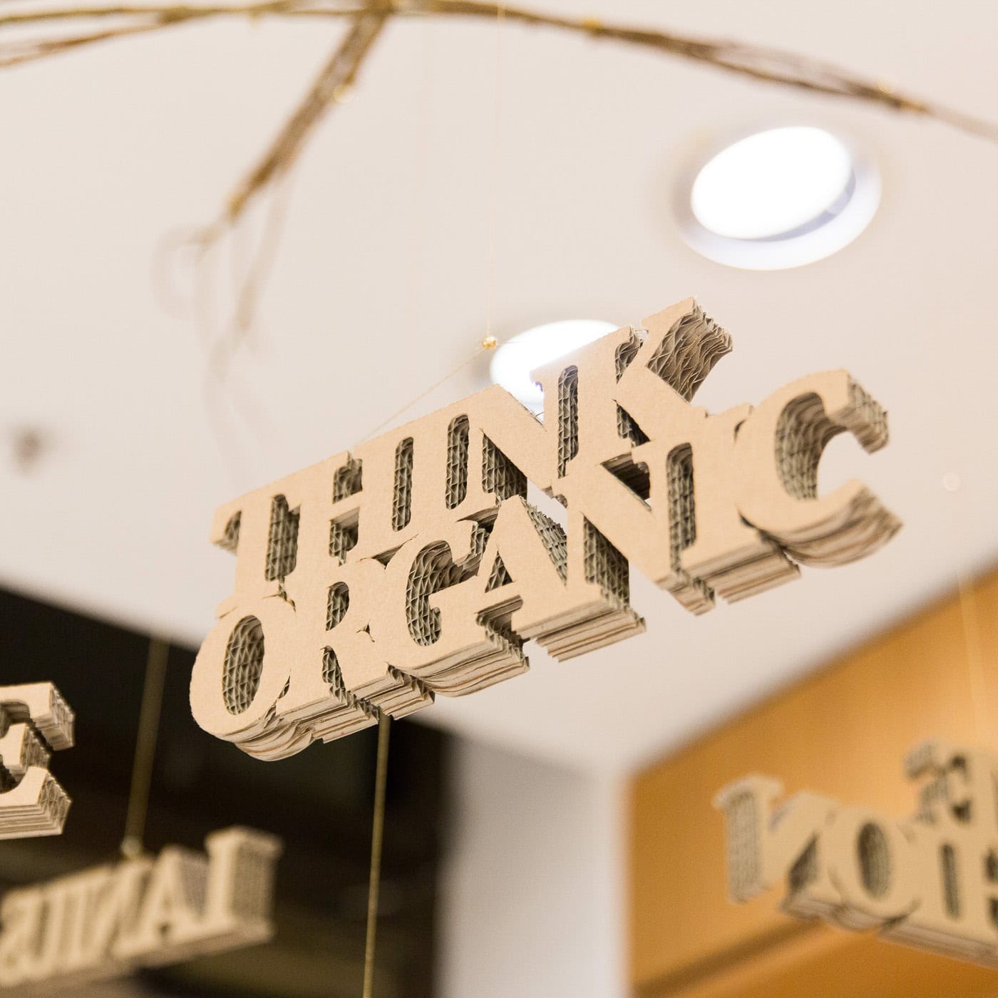 Auch Deko-Element der nachhaltigeren Art produziert die KBZ Werbetechnik in Köln