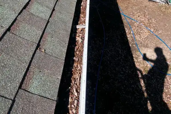 Gutter Cleaning Kansas City | Flush Guarantee | KC Splash