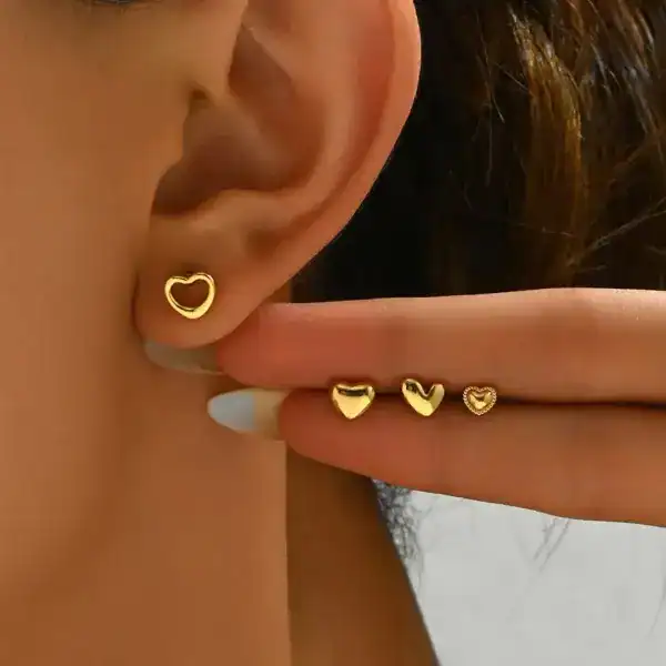 1 Set Casual Sweet Commute Heart Shape 201 Stainless Steel 18K Gold Plated Ear Studs