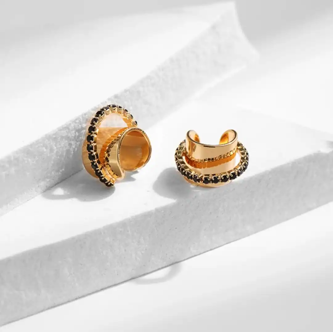 Gold-Ear-Cuff-With-Black-Onyx-Stones-Keira-K (3)