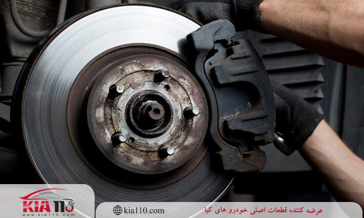 پایین رفتن پدال ترمز