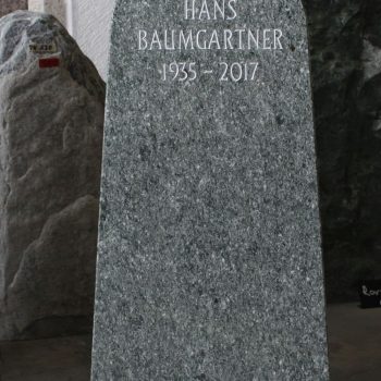 Schlichter Grabstein004 rs8gr25csz0wwrves991sl3t0i5kl3v7yg6ynnhzjg Schlichter Grabstein004