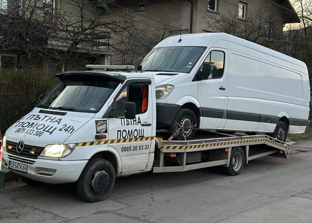 бус_натоварен_на_репатрак