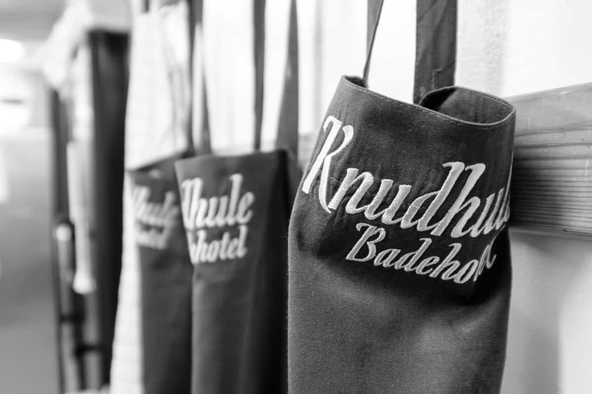 Rudolf Badekhåndklæde fra Knudhule Badehotel.