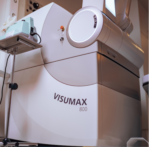 Schmerzfreier und schneller Eingriff mit Femto-Lasik​ VISUMAX 800
