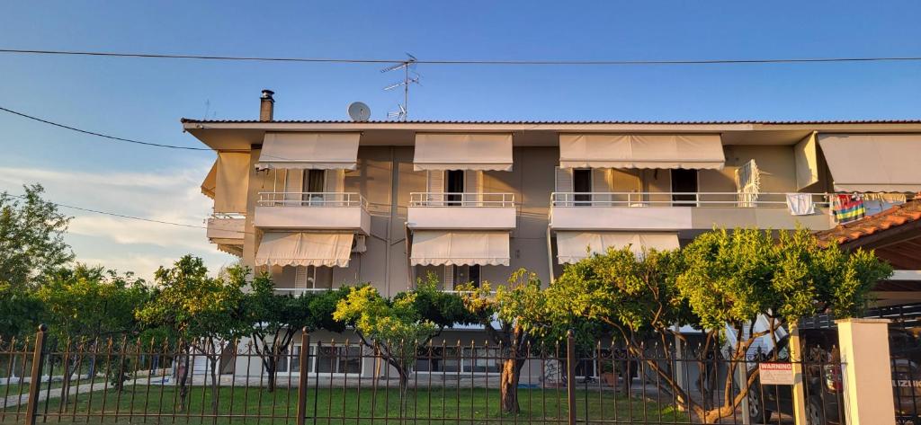 K Santis Studios – Studios 3 Κλειδιών στο Πευκί Βόρειας Εύβοιας, 150μ. από την Παραλία