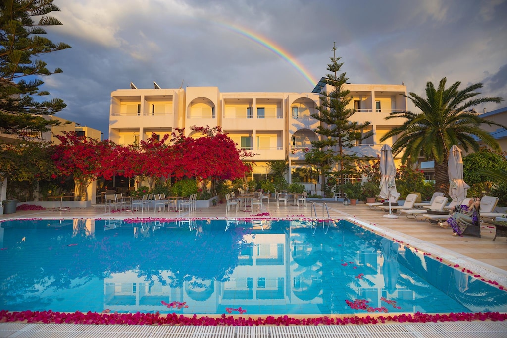 Kyparissia Beach Hotel – Ξενοδοχείο 3 Αστέρων στη Μαρίνα Κυπαρισσίας Μεσσηνίας, 100μ. από την Παραλία