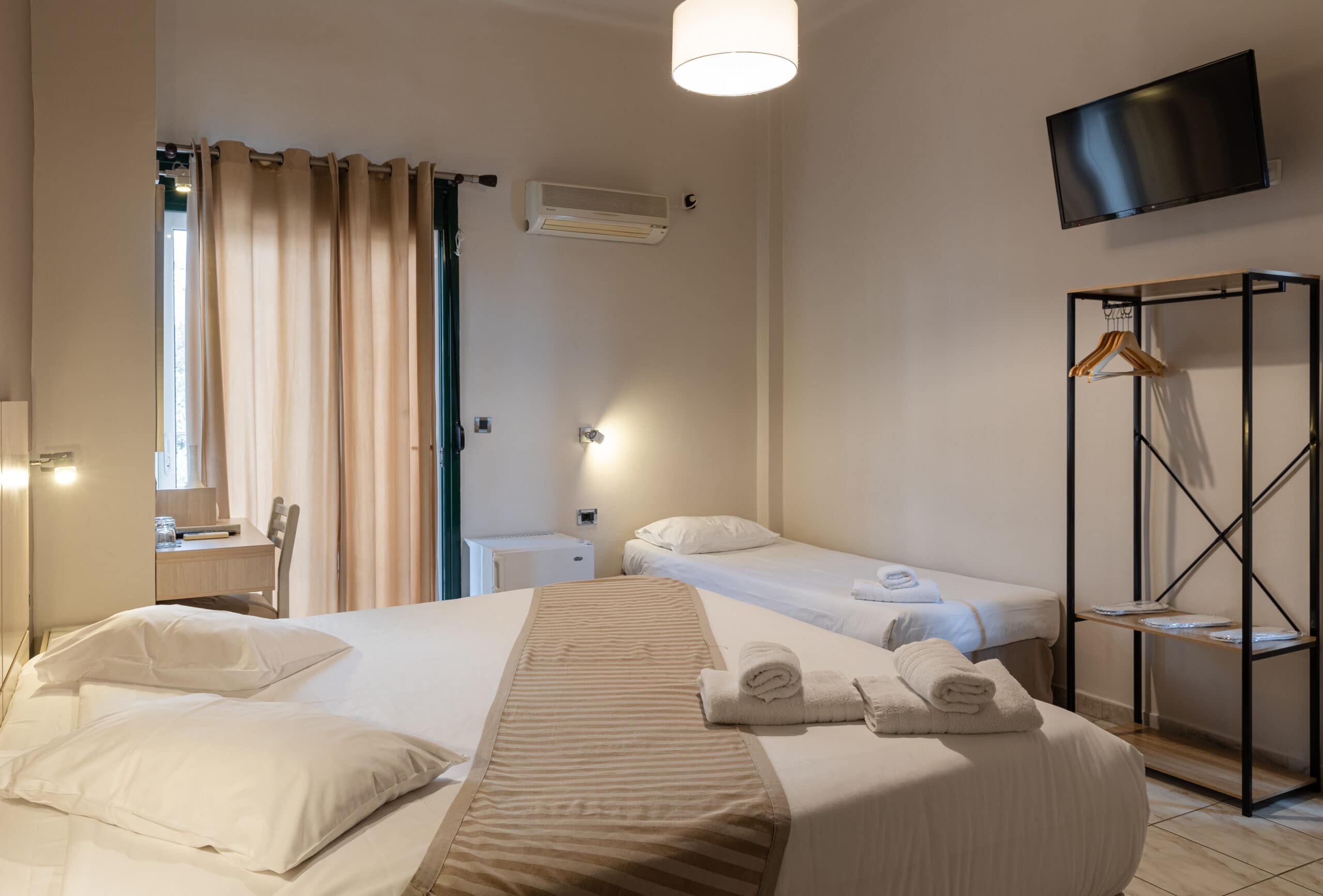 Plaza Hotel – Λουτράκι, 100μ. από την Παραλία - φωτογραφία 9