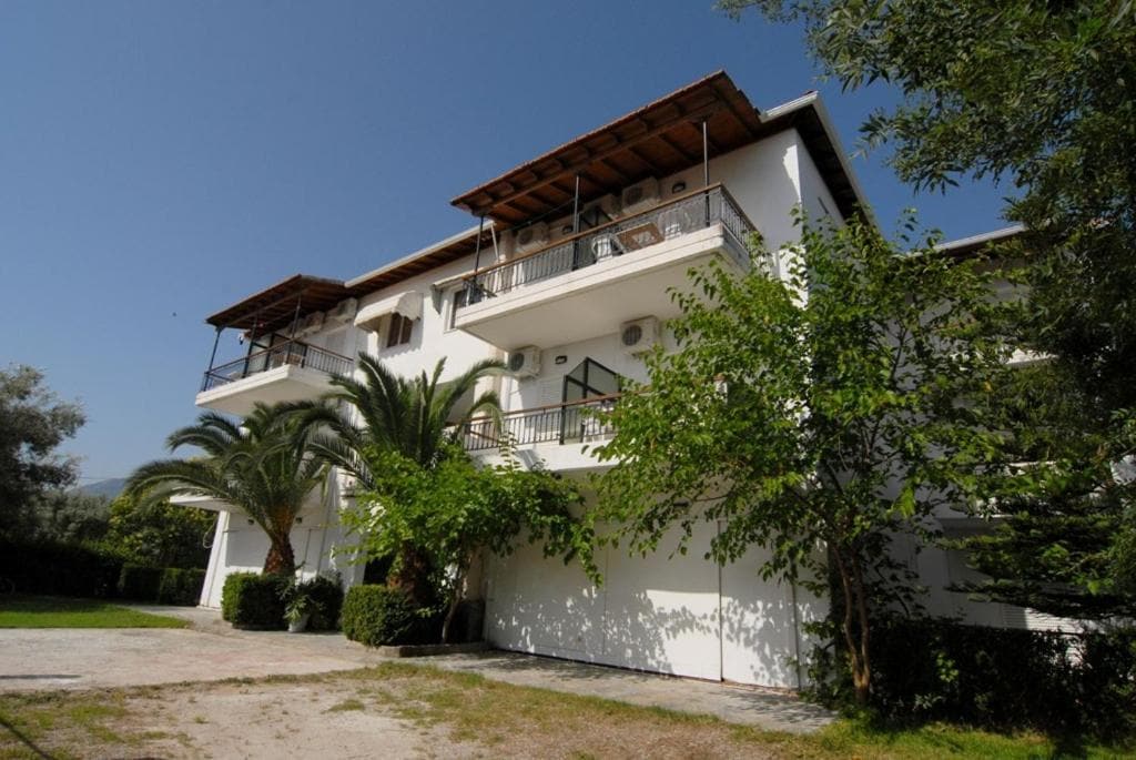 Digenis Studios – Ενοικιαζόμενα Διαμερίσματα στη Λυγιά Λευκάδας, 300μ. από την Παραλία