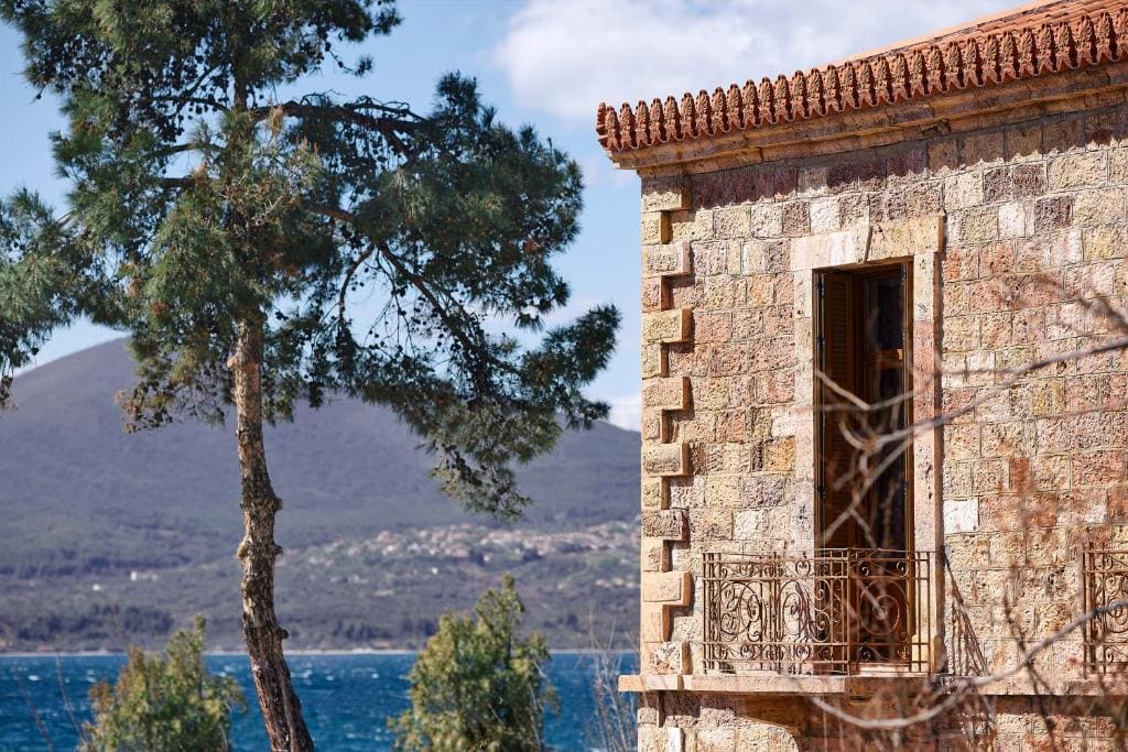 Aktaion Hotel – Παραδοσιακό Ξενοδοχείο στα Λουτρά Αιδηψού, Μπροστά στη Θάλασσα