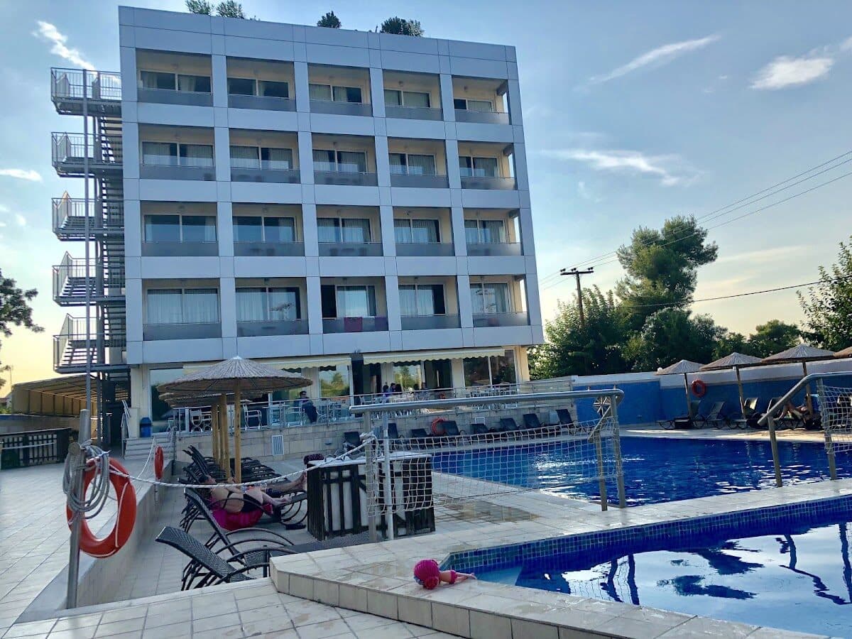 ΚΩΝΣΤΑΝΤΙΝΟΣ ΒΑΚΙΡΤΖΗΣ ΑΝΩΝΥΜΗ ΤΟΥΡΙΣΤΙΚΗ ΞΕΝΟΔΟΧΕΙΑΚΗ ΕΤΑΙΡΙΑ - ΞΕΝΟΔΟΧΕΙΟ ΔΕΛΦΙΝΙΑ