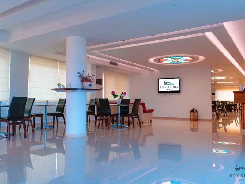 JUNIOR HOTEL - ΠΑΡΑΛΙΑ ΙΡΙΩΝ 0, 21060 ΙΡΙΑ ΔΡΕΠΑΝΟ