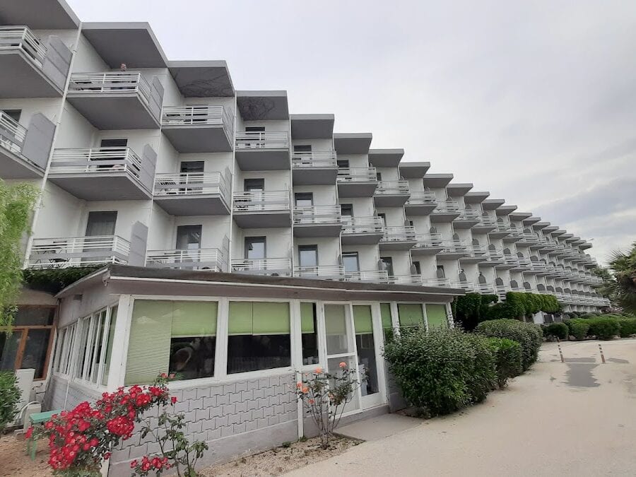 THE GROVE SEASIDE HOTEL