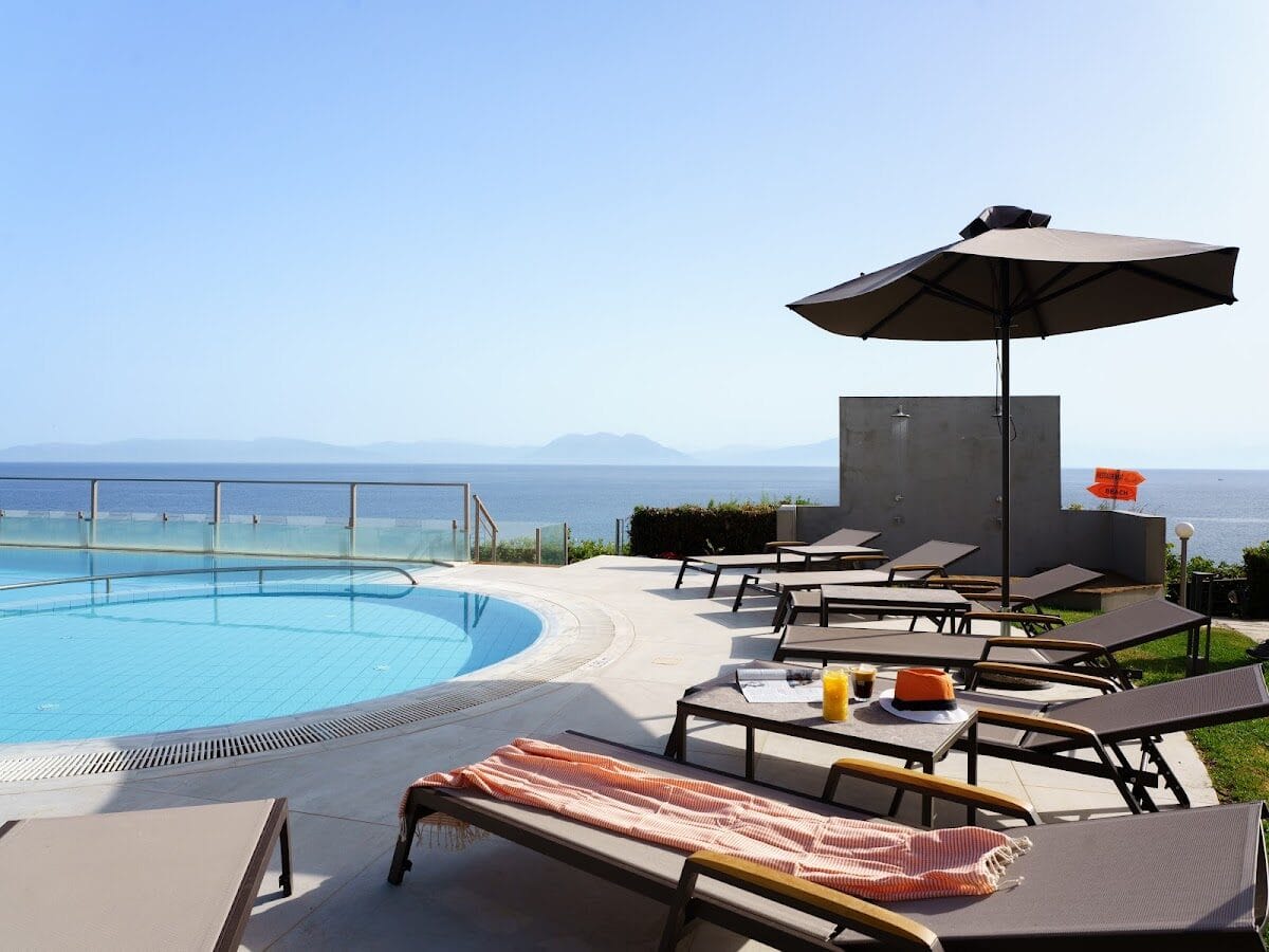 HOTEL NIFOREIKA BEACH - ΠΑΡΑΛΙΑ ΝΙΦΟΡΕΙΚΑ 0, 25200 ΑΧΑΊΑΣ ΠΑΤΡΑ