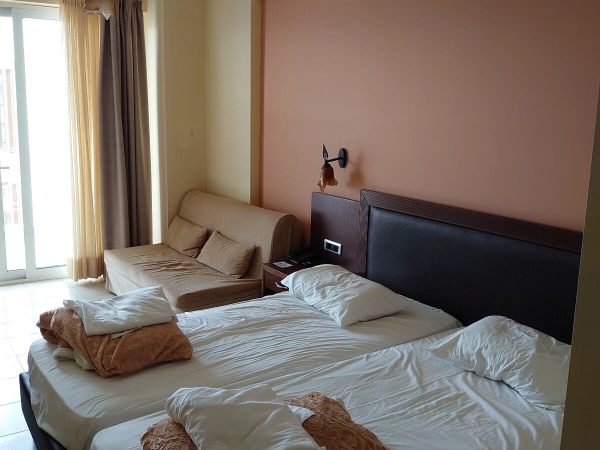 9 QUEENS THERMAL SPA SUITES HOTEL - ΦΡΥΝΗΣ 9, 34300  ΛΟΥΤΡΑ ΑΙΔΗΨΟΥ