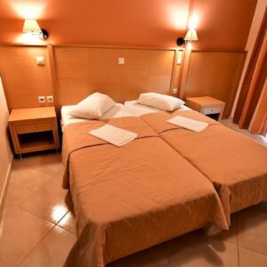 EVIA HOTEL - ΜΑΡΜΑΡΙ 0, 34013 KOINOTHTA ΜΑΡΜΑΡΙOY ΜΑΡΜΑΡΙ