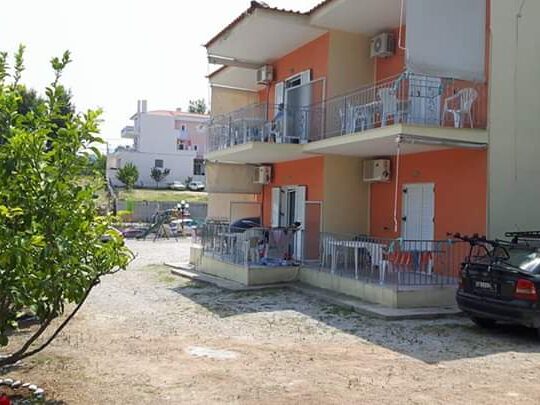 MARIA GEROKONSTANTI STUDIOS - ΑΓΙΟΣ ΝΙΚΟΛΑΟΣ ΕΛΛΗΝΙΚΩΝ 0, 34200  ΙΣΤΙΑΙΑ