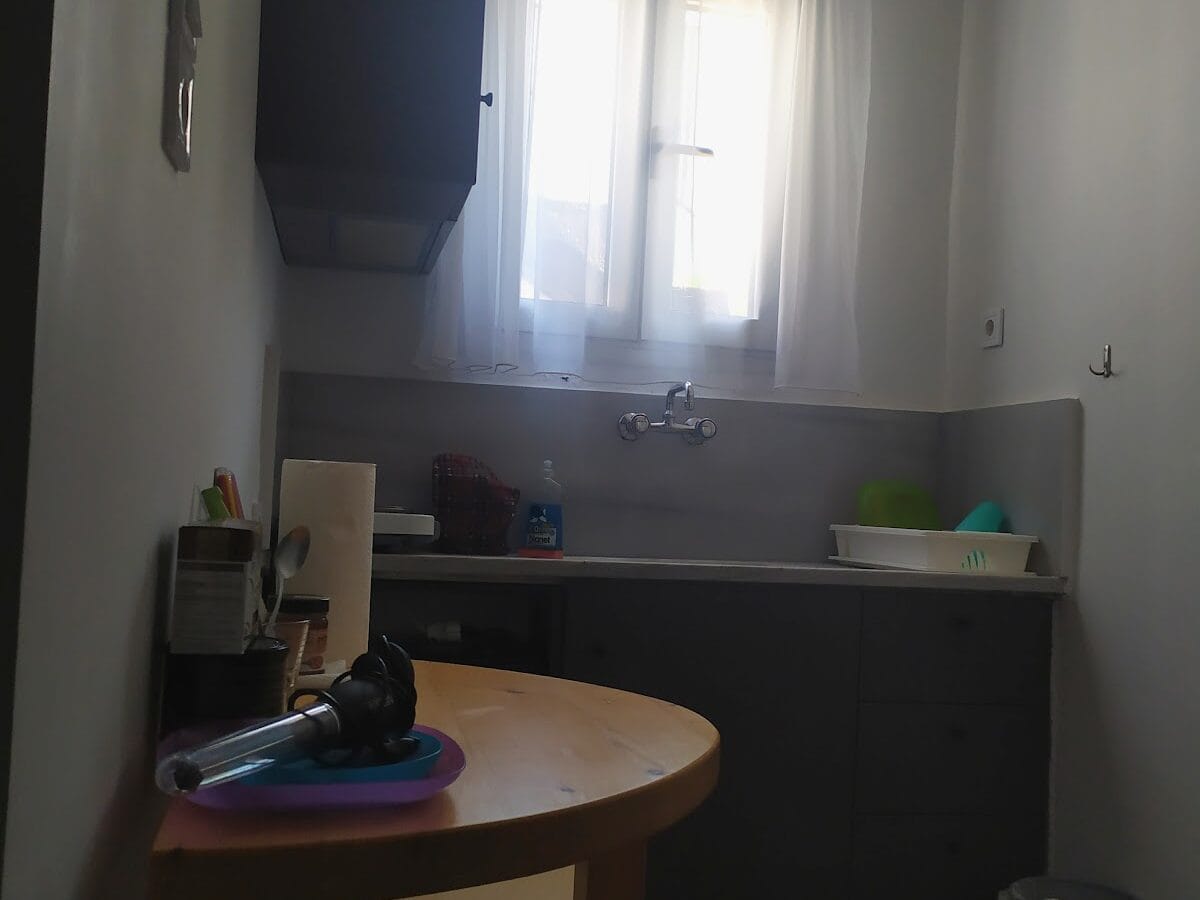 AGGELIKI-SMARO STUDIOS - Ν ΠΥΡΓΟΣ 0, 34012  ΩΡΕΟΙ