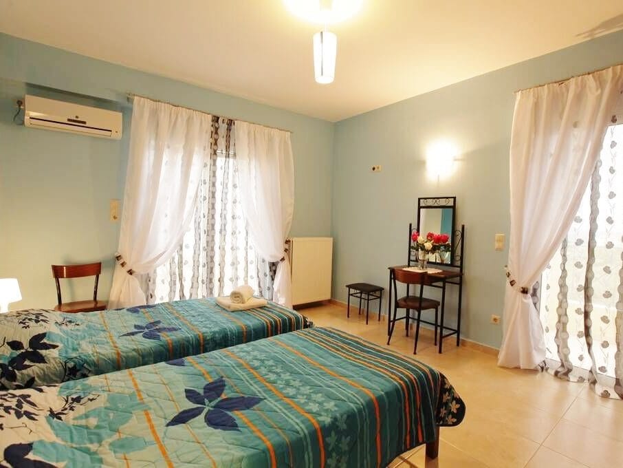 ΚΑΤΣΑΚΙΩΡΗ ΚΩΝ. ΧΡΙΣΤΙΝΑ - ΟΔΥΣΣΕΩΣ  18, 34500  ΑΛΙΒΕΡΙ