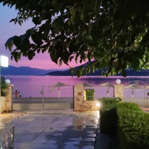 MAMANIS STUDIOS - ΠΑΡΑΛΙΑ ΑΓΙΟΥ ΝΙΚΟΛΑΟΥ 0, 34300  ΛΟΥΤΡΑ ΑΙΔΗΨΟΥ