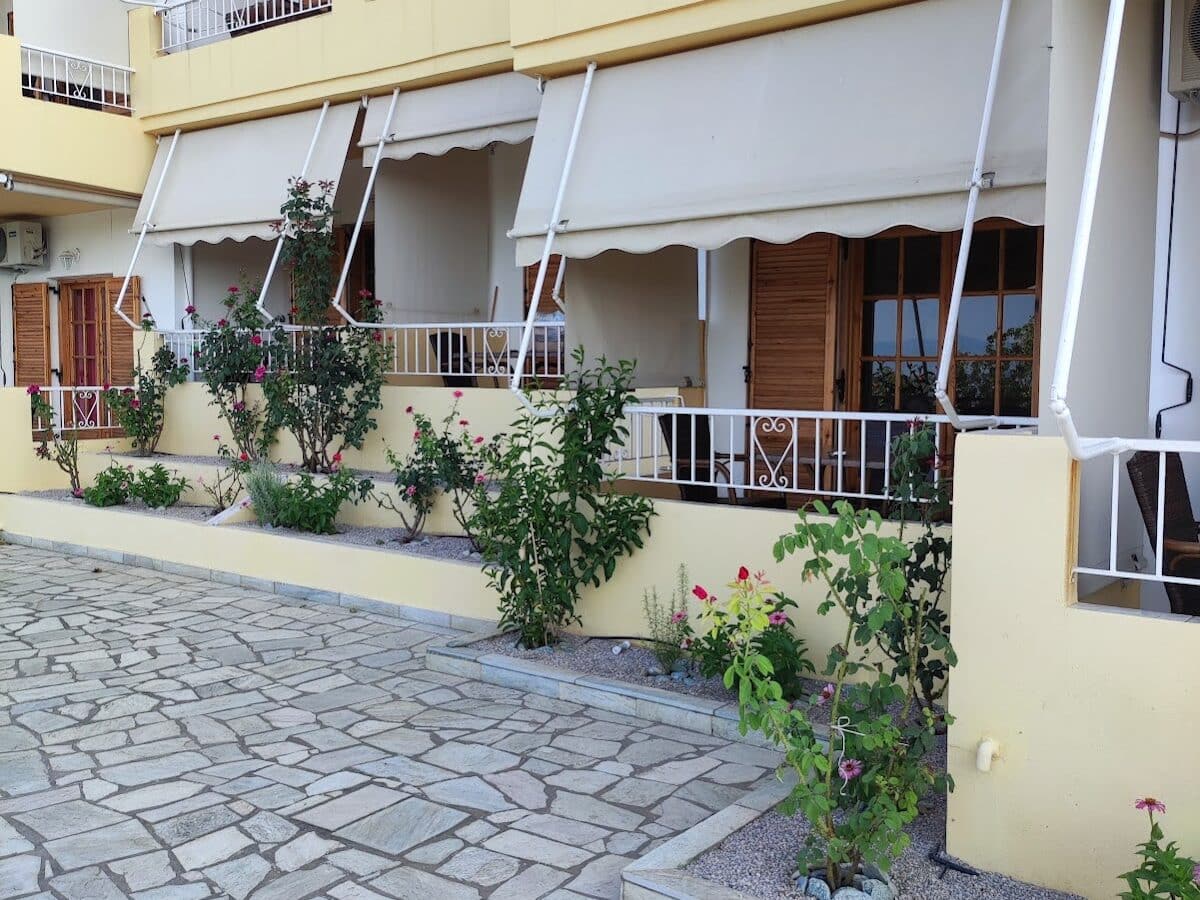 ARMONIA ELEGANT APARTMENTS - ΚΑΜΙΝΙΑ 0, 34005  ΛΙΜΝΗ