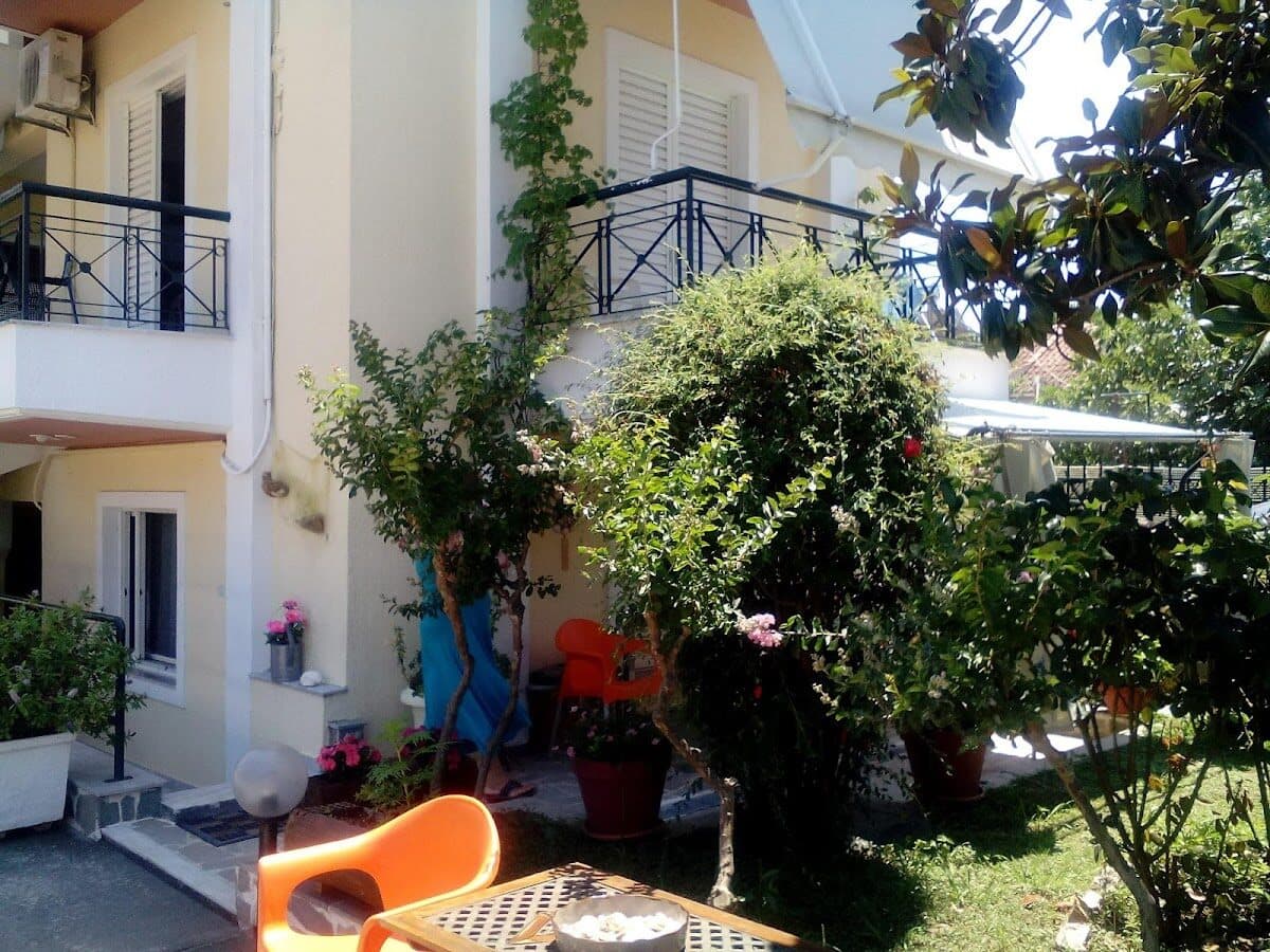 STUDIOS BLANA - ΑΓΙΟΚΑΜΠΟΣ 0, 34300  ΛΟΥΤΡΑ ΑΙΔΗΨΟΥ