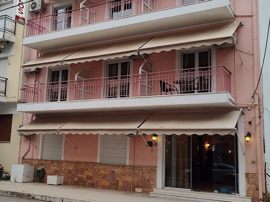 KAPOLOS CITY HOTEL