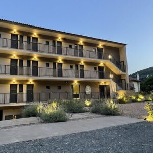 ELEVEN VIEWS RESORT - ΗΛΙΑ 0, 34300  ΛΟΥΤΡΑ ΑΙΔΗΨΟΥ