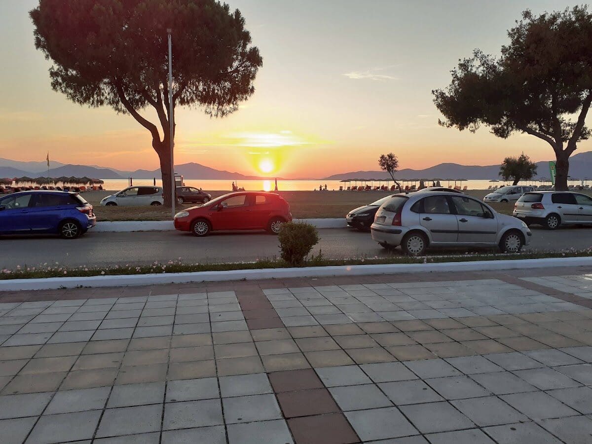 ARIS STUDIOS - PEFKI 0, 34200 REGIONAL UNIT OF EVIA MUNICIPALITY OF ISTIEA - EDIPSOU