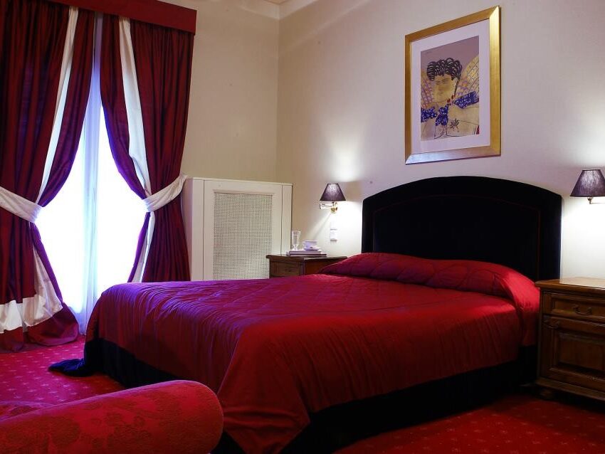 COUNTRY CLUB HOTEL AND SUITES - ΜΙΚΡΟ ΧΩΡΙΟ 0, 36100 ΜΕΓΑΛΟ ΧΩΡΙΟ ΚΑΡΠΕΝΗΣΙ