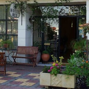 BEBEKAS REX HOTEL - Λ. ΔΗΜΟΚΡΑΤΙΑΣ 10, 27054 ΖΑΧΑΡΩ ΖΑΧΑΡΩ